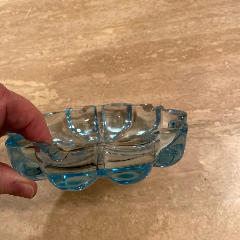 Vintage Indiana glass baby blue nut  candy trinket dish - Picture 6 of 7